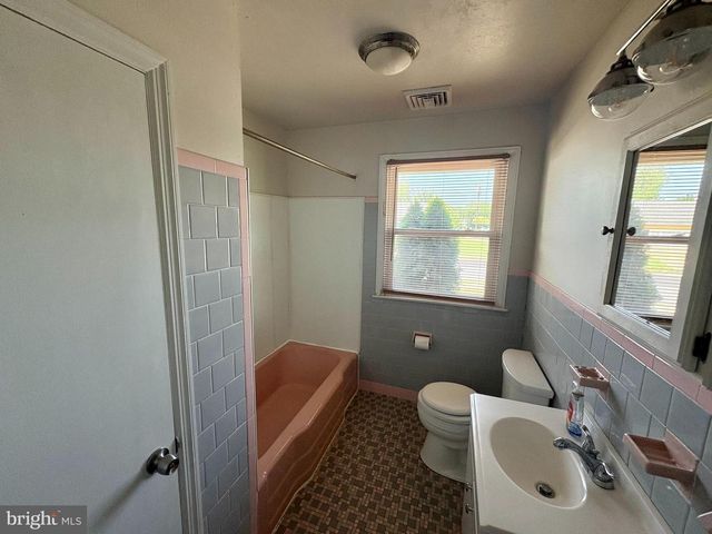 101 STEVEN DR, Linwood, NJ 08221