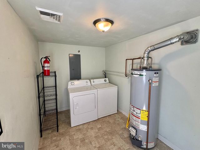 101 STEVEN DR, Linwood, NJ 08221
