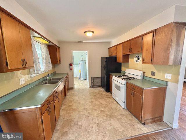 101 STEVEN DR, Linwood, NJ 08221