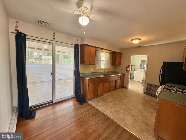 101 STEVEN DR, Linwood, NJ 08221