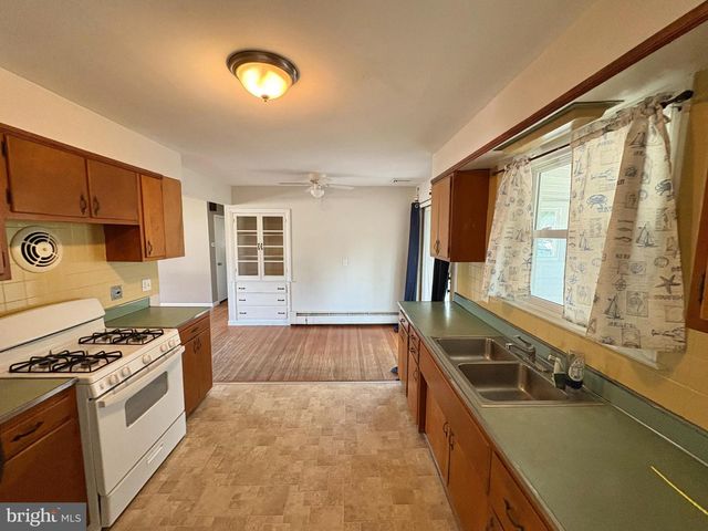 101 STEVEN DR, Linwood, NJ 08221