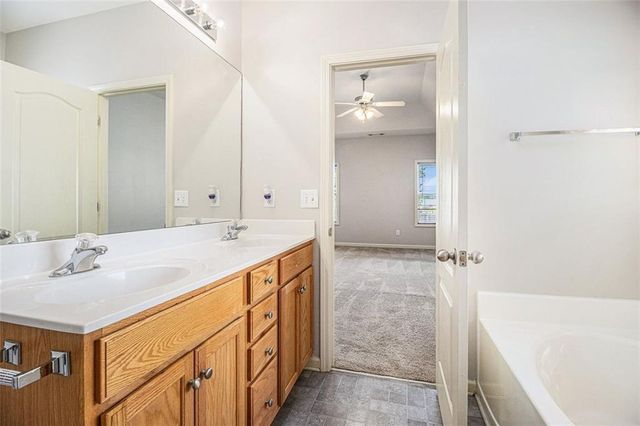 28 Lanier Crossing, Hiram, GA 30141