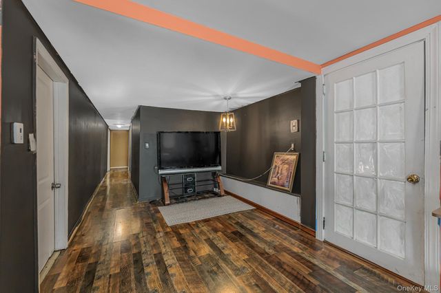 29 Parsons Lane, Middletown, NY 10940