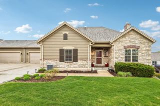1016 Ann Marie WAY, Oconomowoc, WI 53066
