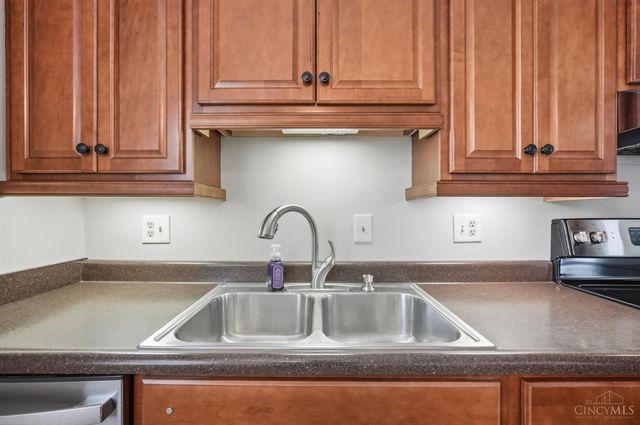 6606 Knottypine Drive, Cincinnati, OH 45230