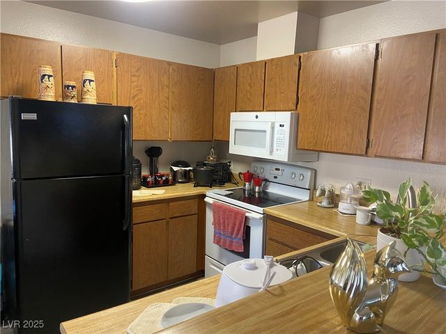 1830 Dwarf Star Drive, Las Vegas, NV 89115