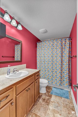 1013 Dagen, Junction City, KS 66441