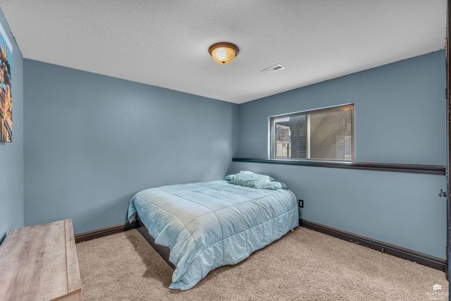 1013 Dagen, Junction City, KS 66441