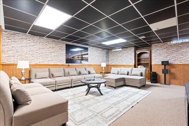 213 Edington Circle, Canton Twp, MI 48187