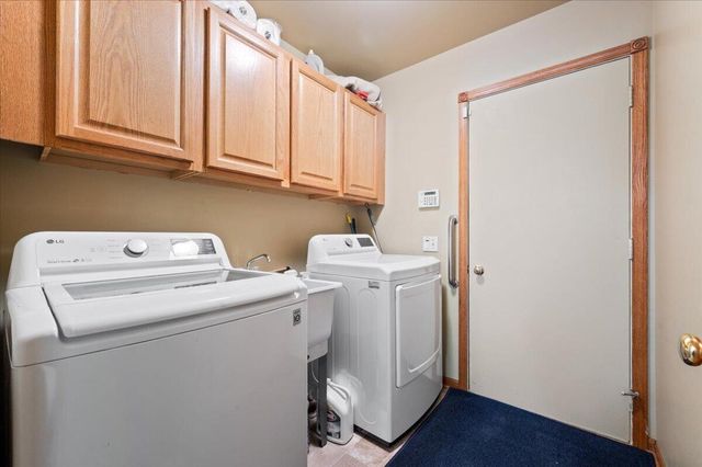 213 Edington Circle, Canton Twp, MI 48187