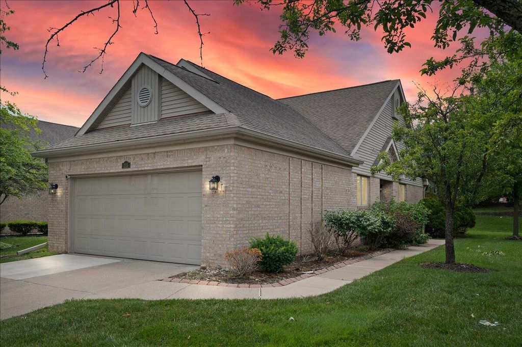 213 Edington Circle, Canton Twp, MI 48187