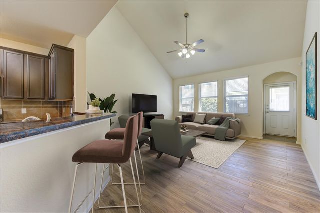 6518 Wilshire Ridge, Houston, TX 77040