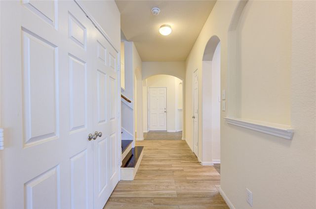6518 Wilshire Ridge, Houston, TX 77040