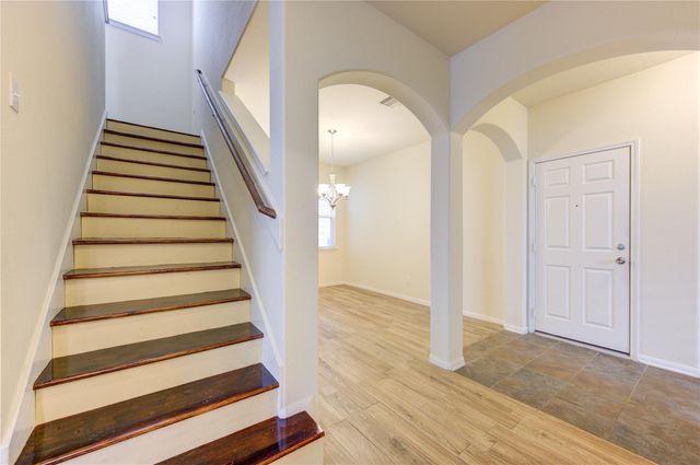 6518 Wilshire Ridge, Houston, TX 77040