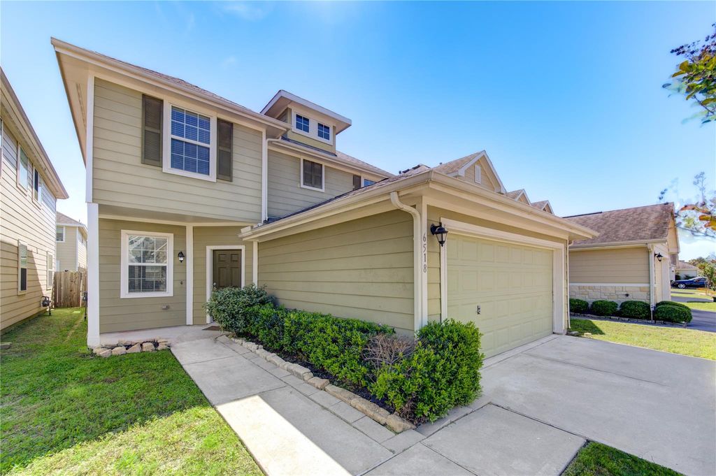 6518 Wilshire Ridge, Houston, TX 77040
