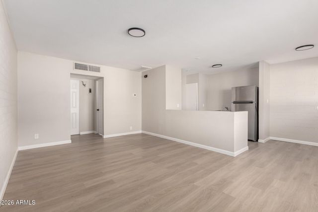 405 S PRIEST Drive, Tempe, AZ 85281