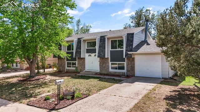 2550 Gina Drive, Colorado Springs, CO 80916