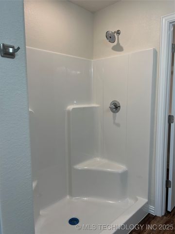 513 Honeysuckle Lane, Madill, OK 73446