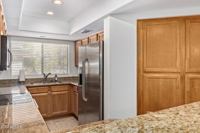 3235 E Camelback Road Unit 201, Phoenix, AZ 85018