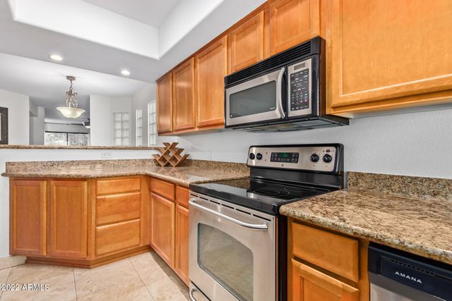 3235 E Camelback Road Unit 201, Phoenix, AZ 85018
