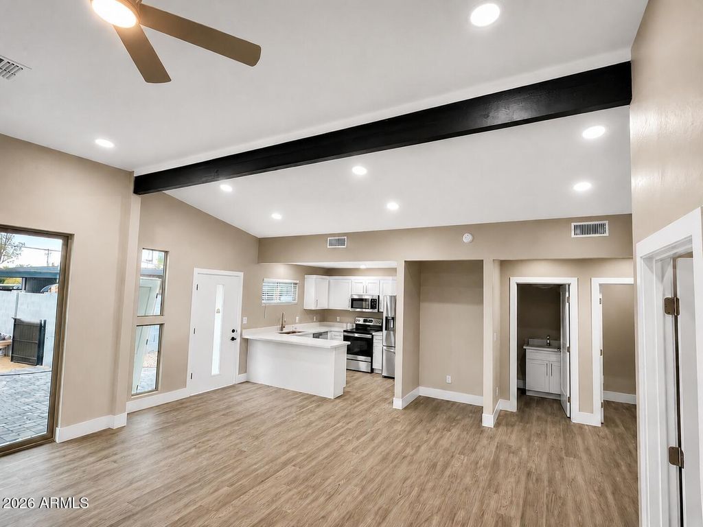 8045 N 14TH Street, Phoenix, AZ 85020 — photo 5