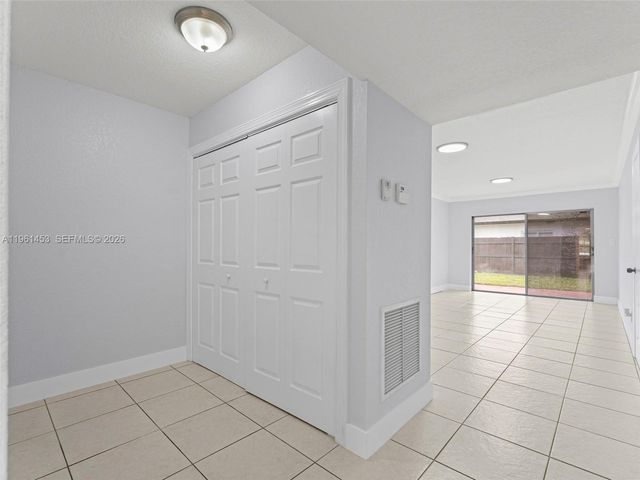 2406 SW 54th St, Dania Beach, FL 33312