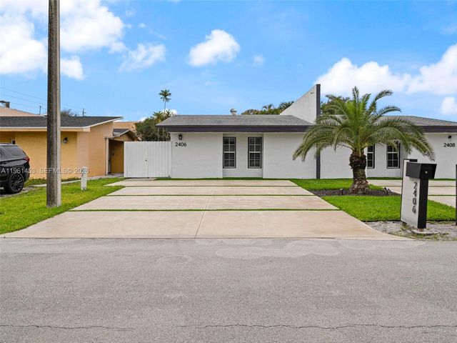 2406 SW 54th St, Dania Beach, FL 33312