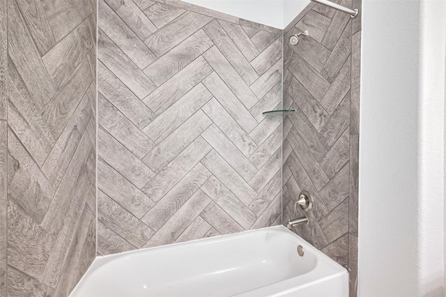 3019 Golden Isle Drive, Texas City, TX 77568