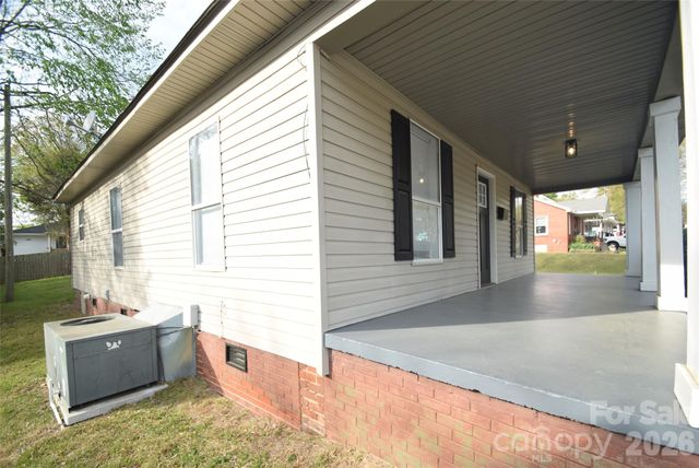 152 Academy Avenue NW, Concord, NC 28025