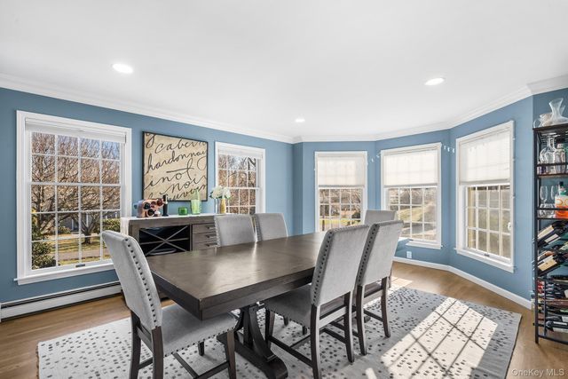 35 Rock Cliff Place, White Plains, NY 10603