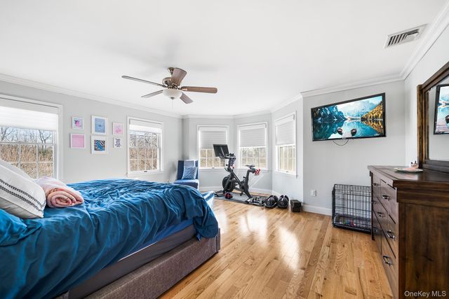 35 Rock Cliff Place, White Plains, NY 10603