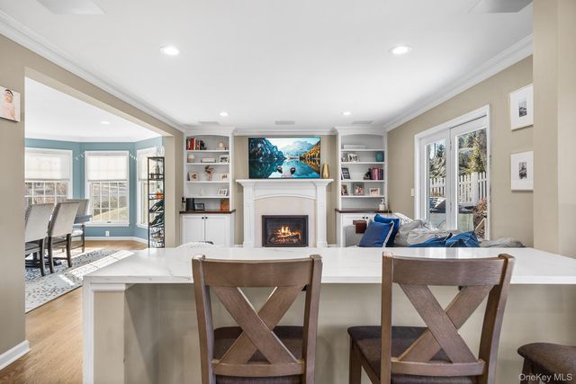 35 Rock Cliff Place, White Plains, NY 10603