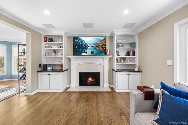 35 Rock Cliff Place, White Plains, NY 10603