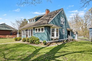 225 Sutherland Avenue, Watervliet City, MI 49098