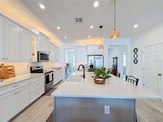 9068 EXPLORATION AVENUE, Orlando, FL 32832