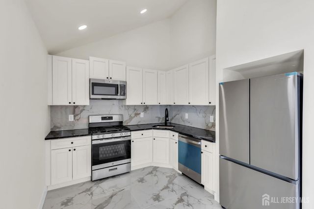 109 Throckmorton Ln Lane, Old Bridge, NJ 08857