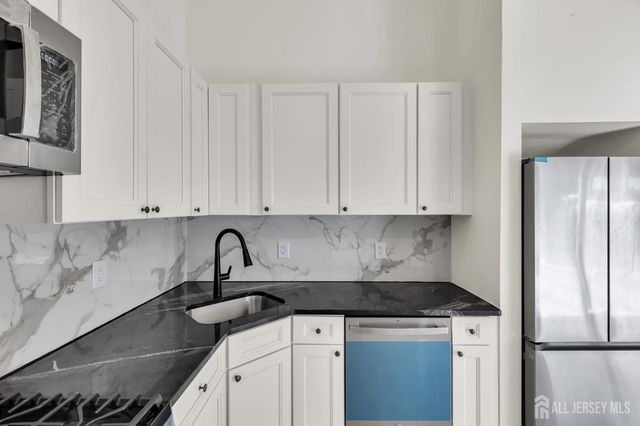 109 Throckmorton Ln Lane, Old Bridge, NJ 08857