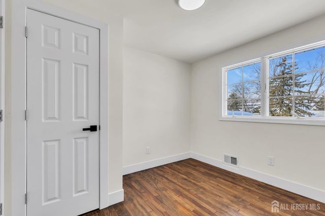 109 Throckmorton Ln Lane, Old Bridge, NJ 08857