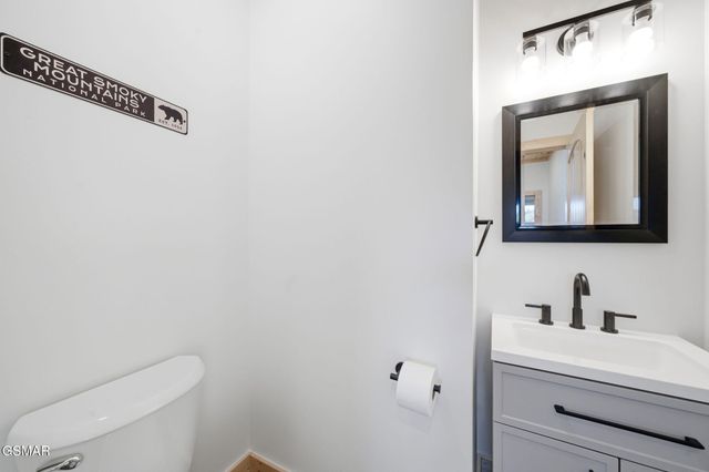 644 Ridge Top Loop, Gatlinburg, TN 37738