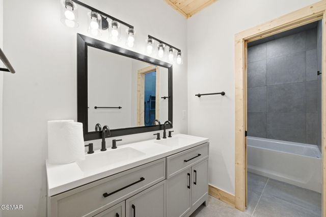 644 Ridge Top Loop, Gatlinburg, TN 37738