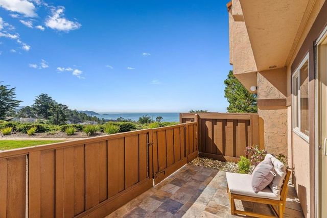 627 Hickey Boulevard D, Pacifica, CA 94044