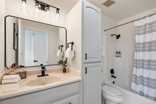 627 Hickey Boulevard D, Pacifica, CA 94044