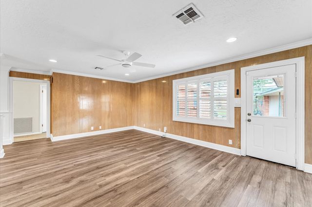 6327 Wynnwood Lane, Houston, TX 77008