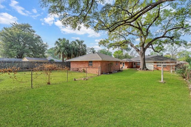 6327 Wynnwood Lane, Houston, TX 77008