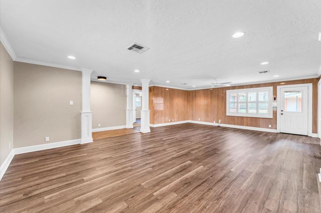 6327 Wynnwood Lane, Houston, TX 77008