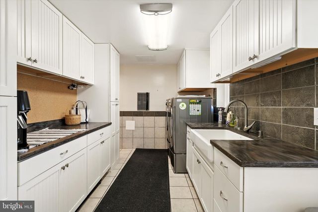 18 CRANBURY NECK RD, Cranbury, NJ 08512