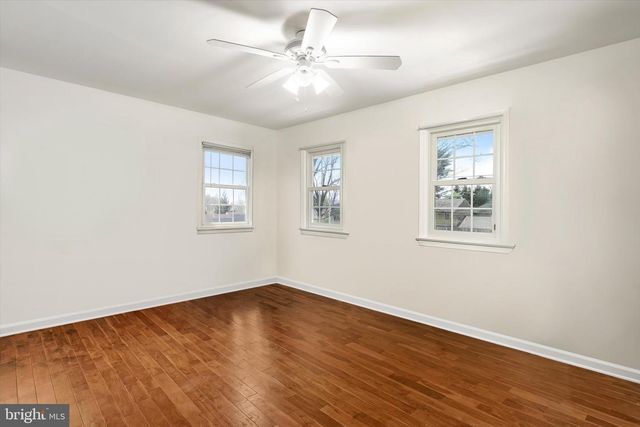18 CRANBURY NECK RD, Cranbury, NJ 08512
