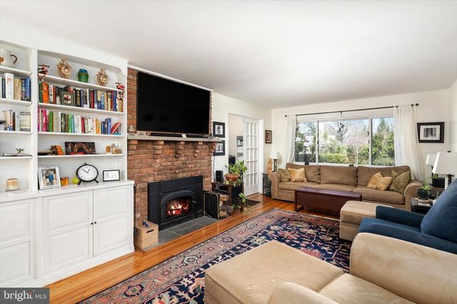 18 CRANBURY NECK RD, Cranbury, NJ 08512