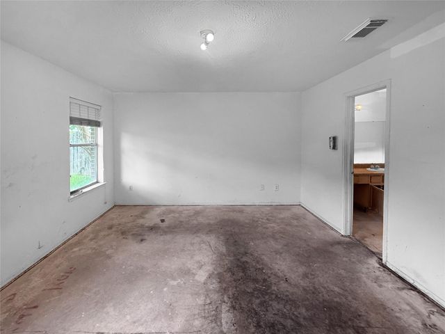13911 Honey Bee Court, Houston, TX 77039