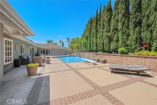 12261 Browning Avenue, Tustin, CA 92705